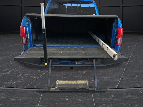Used 2019 Ford F150 XLT w/ Equipment Group 302A Luxury AWD/4WD image 23