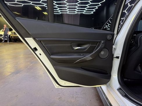 Used 2018 BMW M3 RWD image 16