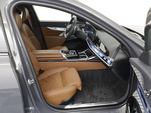 Used 2026 BMW 750e xDrive w/ Executive Package AWD/4WD image 23