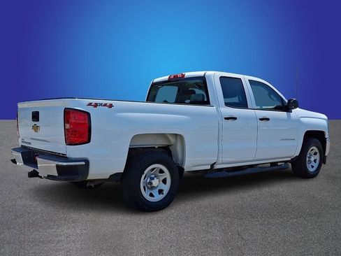 Used 2018 Chevrolet Silverado 1500 W/T w/ Trailering Package AWD/4WD image 4