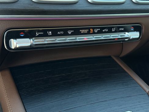 Used 2025 Mercedes-Benz GLE 350 4MATIC image 19