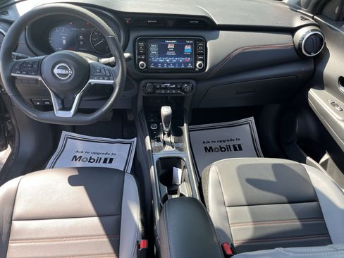 Used 2024 Nissan Kicks SR w/ SR Premium Package FWD image 19