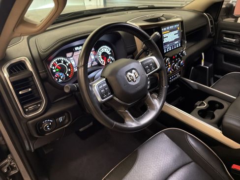Used 2022 RAM 3500 Laramie w/ Max Tow Package AWD/4WD image 4