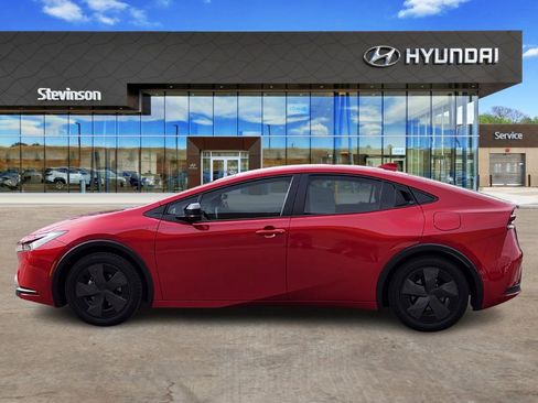 Used 2024 Toyota Prius Limited image 2