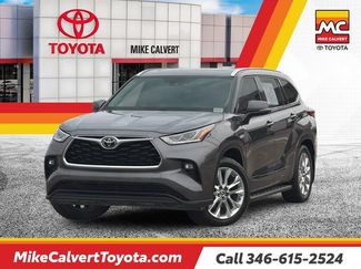 Used 2023 Toyota Highlander Limited FWD video 1
