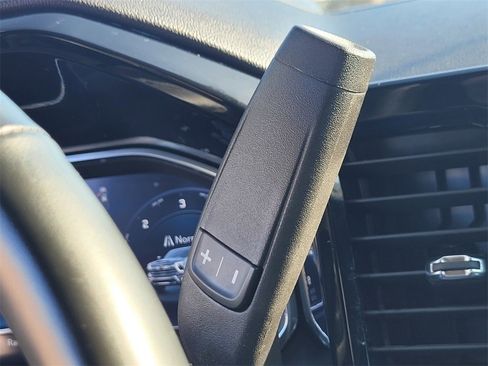 Used 2025 Chevrolet Silverado 3500 LTZ w/ LTZ Premium Package image 27