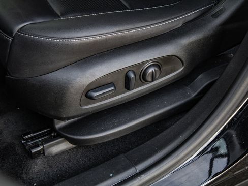 Used 2023 Chevrolet Blazer LT w/ LPO, Black Grille Bar Package image 18