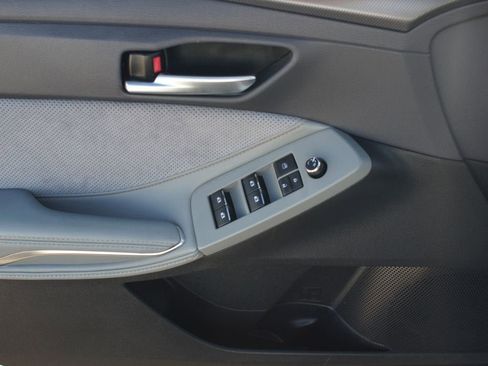 Used 2019 Toyota Avalon XSE image 28