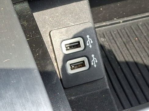 Used 2018 Ford F150 Platinum w/ Equipment Group 701A Luxury image 29