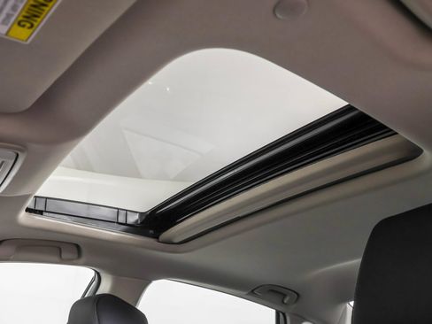 Used 2025 Honda Accord SE image 9