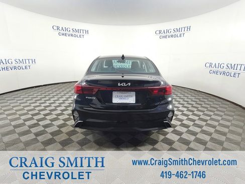 Used 2022 Kia Forte LXS w/ LXS Technology Package image 4