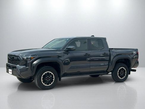 Certified 2024 Toyota Tacoma TRD Off-Road AWD/4WD image 8