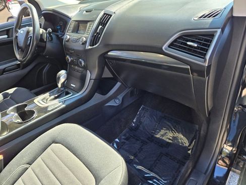 Used 2017 Ford Edge SE image 20