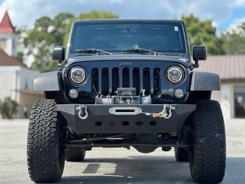 Used 2017 Jeep Wrangler Sport AWD/4WD image 2
