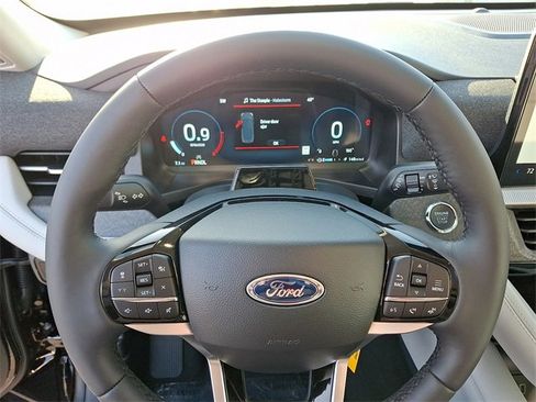New 2026 Ford Explorer Platinum w/ LUX Leather Package image 15