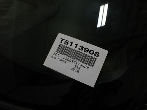 Used 2000 Chevrolet Corvette Coupe w/ Memory Pkg RWD image 34