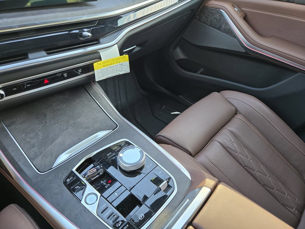 Certified 2025 BMW X7 M60i AWD/4WD image 24
