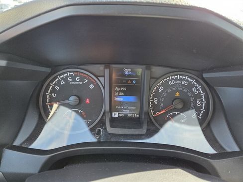 Used 2022 Toyota Tacoma SR image 14