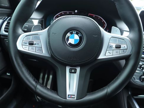 Used 2022 BMW 750Li xDrive AWD/4WD image 25