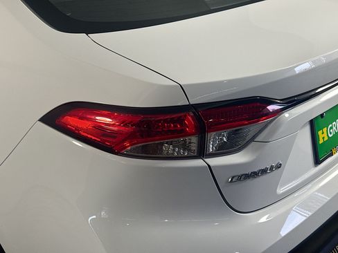 Used 2024 Toyota Corolla LE FWD image 35