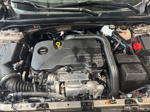 Used 2025 Chevrolet Malibu LT image 24