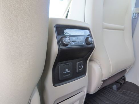 Used 2019 GMC Acadia Denali w/ Technology Package image 17