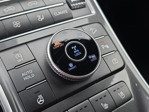 Used 2023 Hyundai Santa Fe Calligraphy image 8