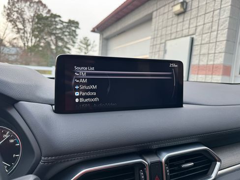 Used 2022 MAZDA CX-5 Signature image 24