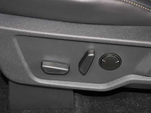 New 2026 Ford Bronco Badlands AWD/4WD image 17