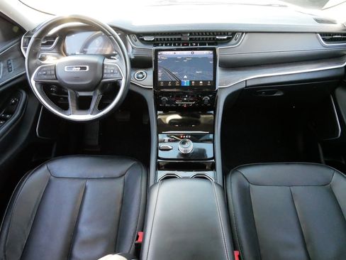 Used 2022 Jeep Grand Cherokee L Limited w/ MOPAR Finishing Package image 10