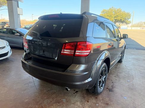 Used 2018 Dodge Journey SE w/ Connectivity Group image 6