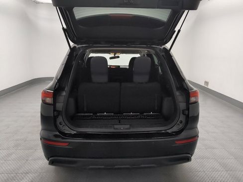 Used 2022 Mitsubishi Outlander ES AWD/4WD image 29