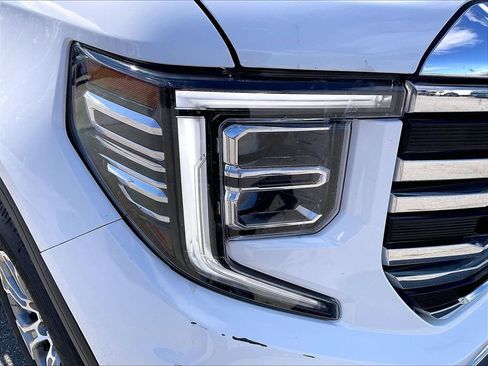 Used 2024 GMC Sierra 1500 SLT image 30