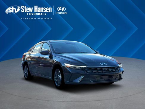 New 2026 Hyundai Elantra SEL Sport Premium image 12