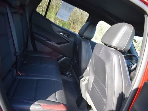 Certified 2025 Chevrolet Equinox RS AWD/4WD image 15