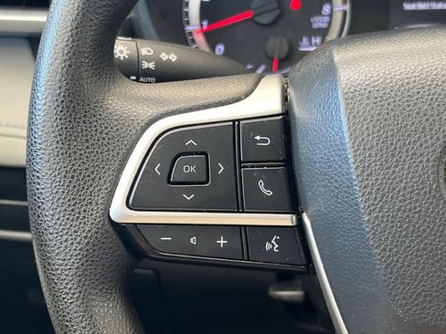 Used 2022 Toyota Highlander L AWD/4WD image 27
