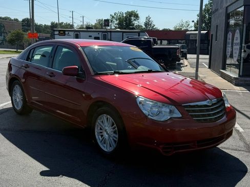 Used 2007 Chrysler Sebring Touring FWD image 2