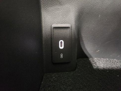 Certified 2025 Volkswagen Atlas SE w/ Panoramic Sunroof Package image 25