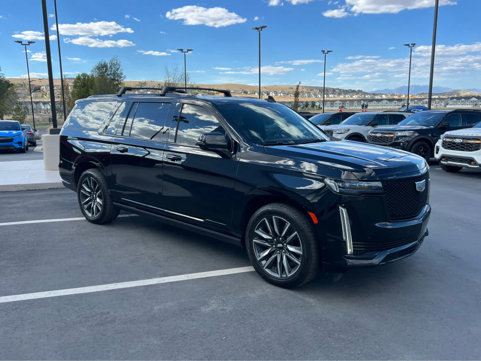 Used 2021 Cadillac Escalade ESV Sport w/ Driver Assist Tech Package AWD/4WD image 5