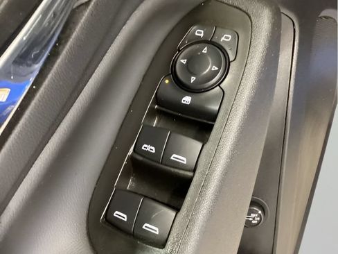 Used 2024 Chevrolet Equinox LT AWD/4WD image 18