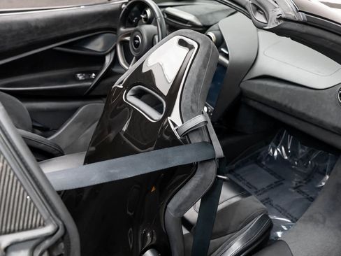 Used 2023 McLaren 720S Spider image 38