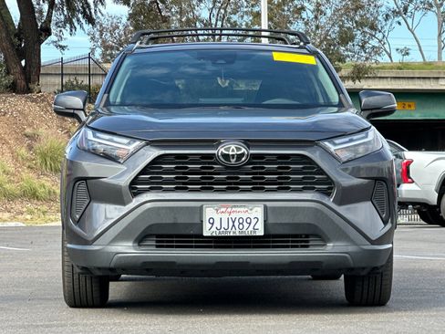 Used 2023 Toyota RAV4 XLE w/ Convenience Package image 7