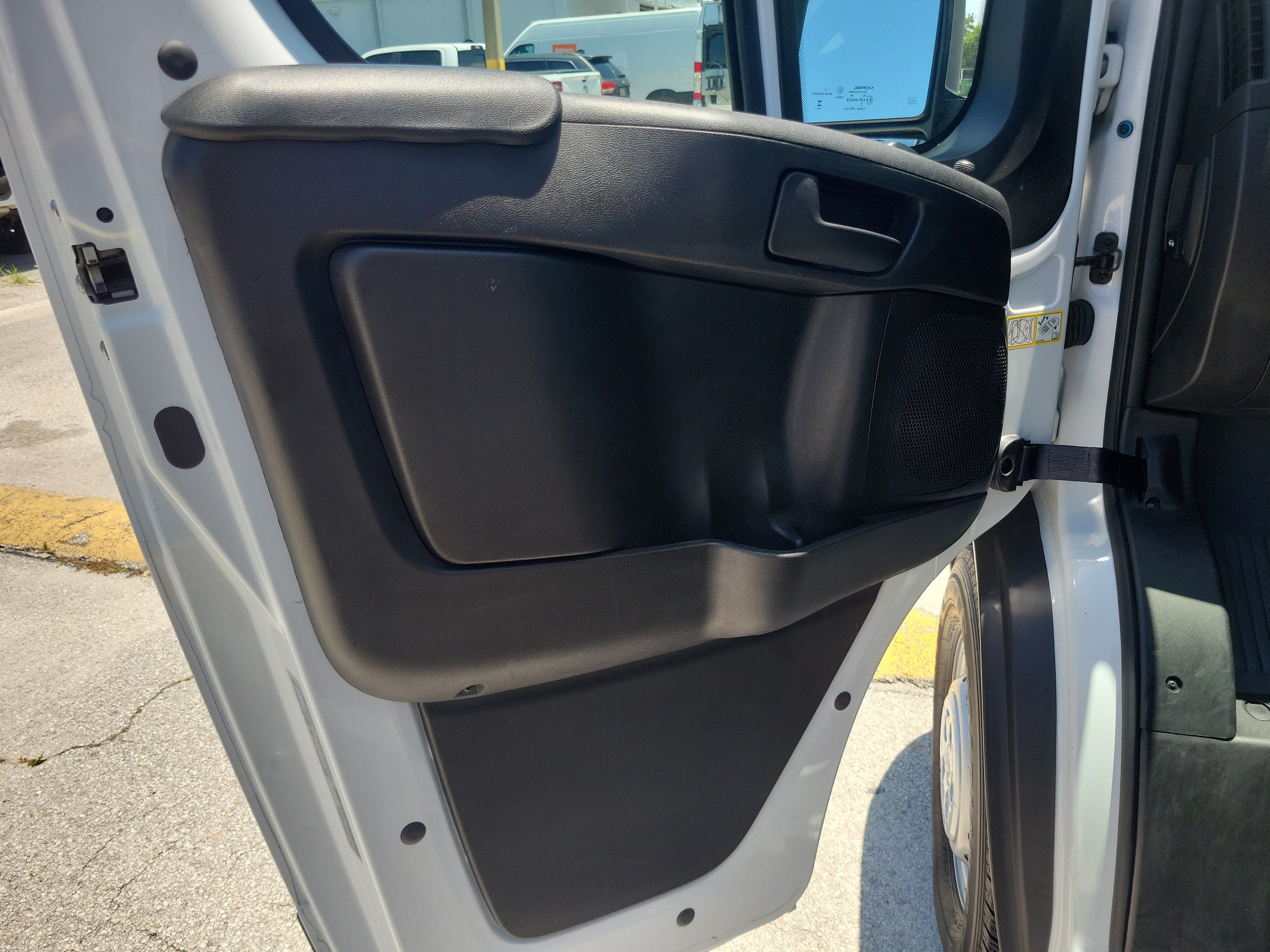 Used 2025 RAM ProMaster 2500 w/ Convenience Group FWD image 11