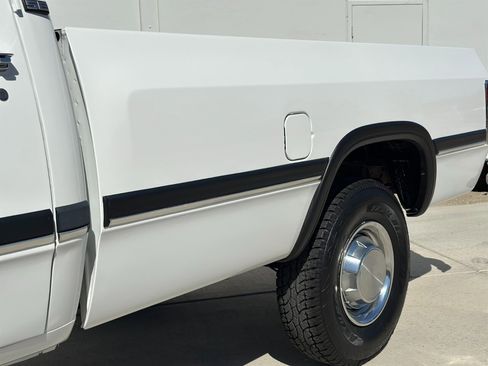 Used 1991 Dodge D/W Truck 250 image 14