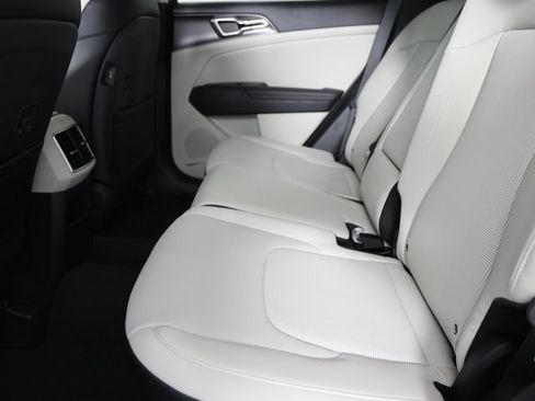 New 2026 Kia Sportage EX w/ EX Panorama Roof Package image 10