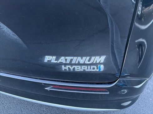 Certified 2023 Toyota Sienna Platinum image 18