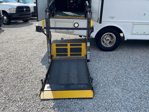 Used 2015 Chevrolet Express 3500 w/ Shuttle Bus Package RWD image 42