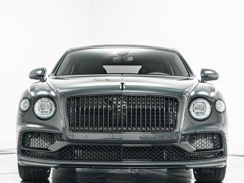 Used 2024 Bentley Flying Spur V8 AWD/4WD image 4