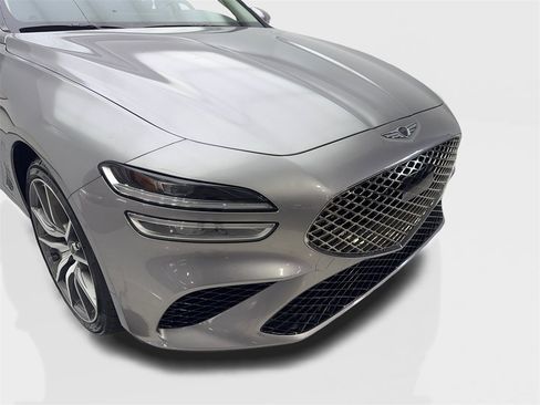 Used 2025 Genesis G70 2.5T image 17