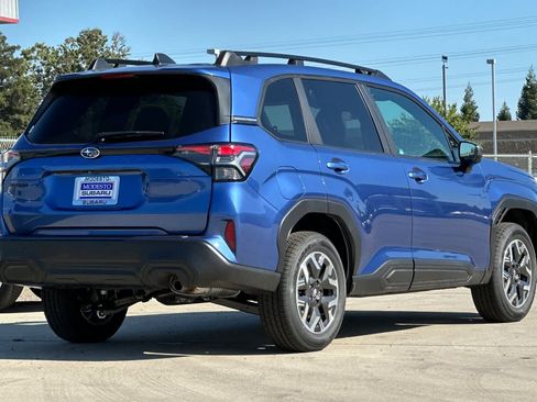 New 2026 Subaru Forester Premium AWD/4WD image 3